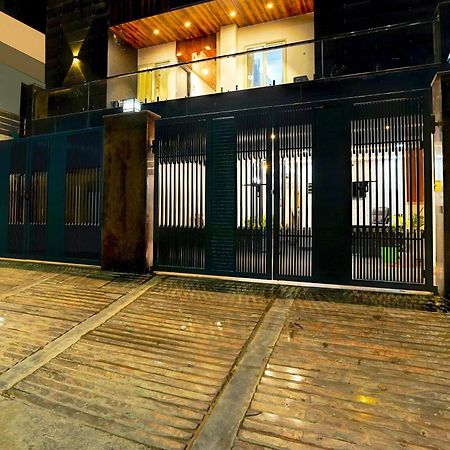 Super Townhouse Sector 104 Noida Hotel Kültér fotó