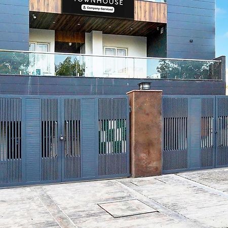 Super Townhouse Sector 104 Noida Hotel Kültér fotó