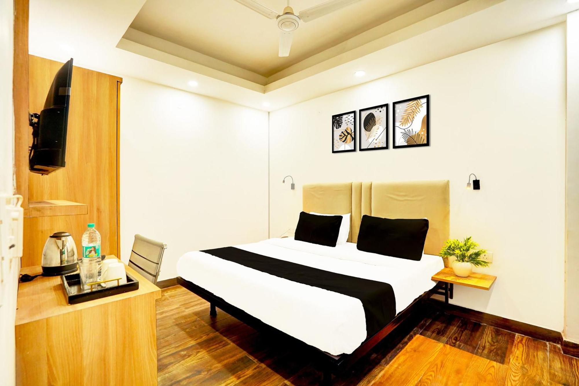 Super Townhouse Sector 104 Noida Hotel Kültér fotó