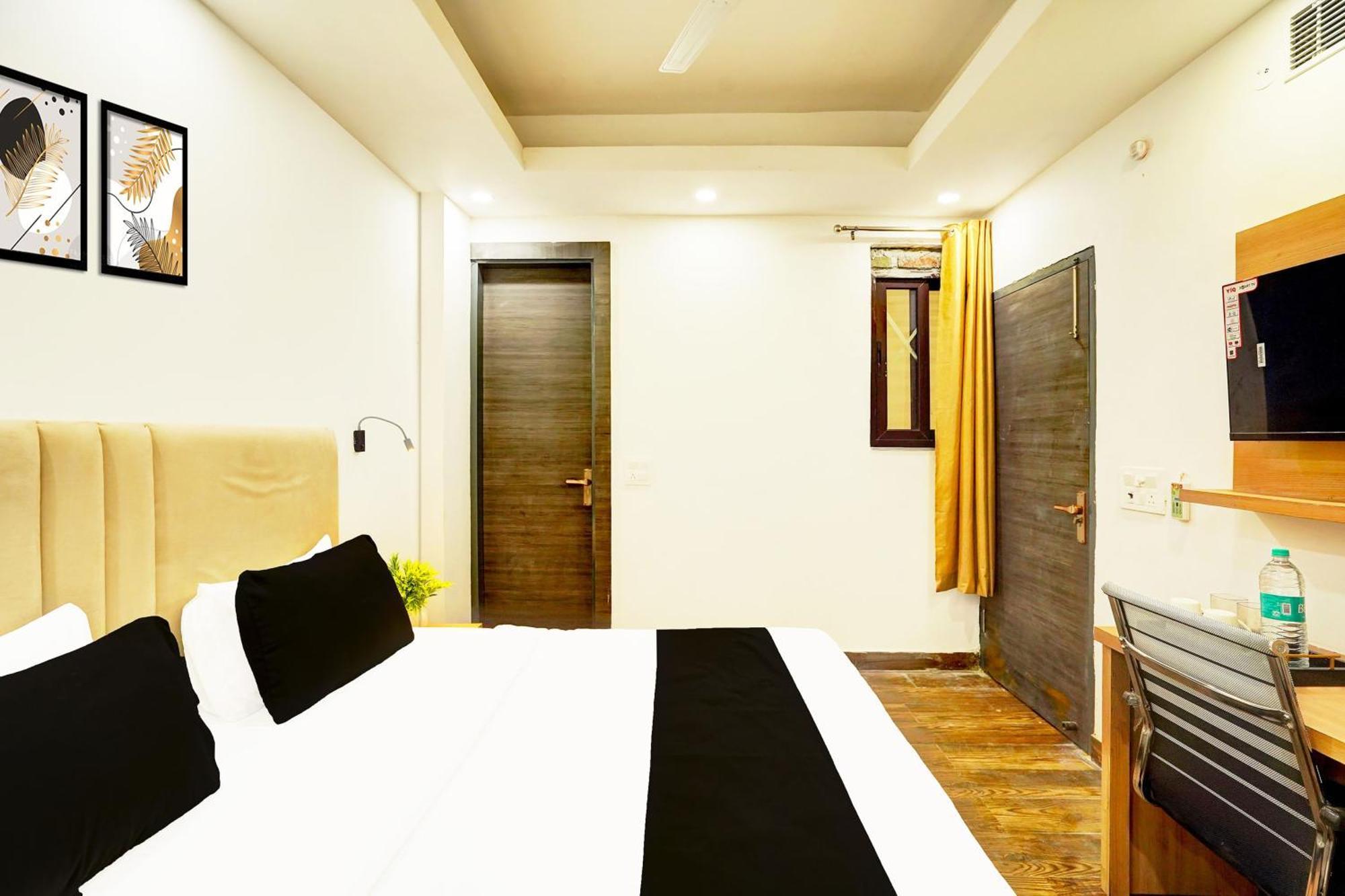 Super Townhouse Sector 104 Noida Hotel Kültér fotó